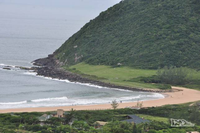 Chegando à praia da Silveira, em Garopaba, no litoral sul de Santa Catarina